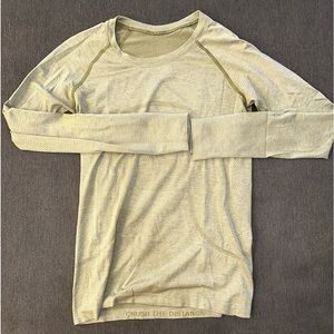 Lululemon light green dry swift shirt
